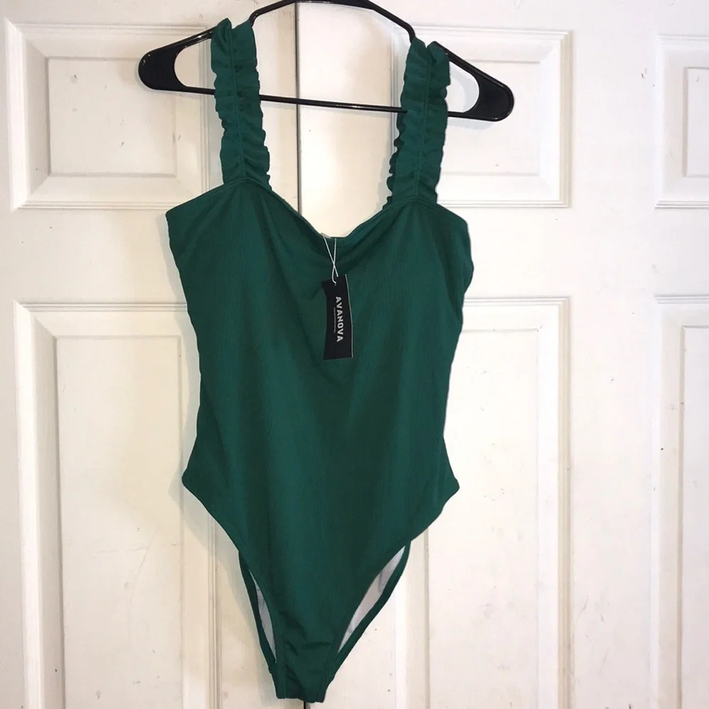 NWT Women’s Avanova Swimsuit - Picture 1 of 8
